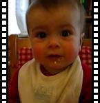 Lucie mange